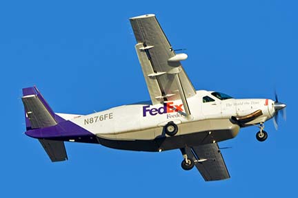 FedEx Feeder Cessna 208B N876FE, Phoenix Sky Harbor, November 11, 2017